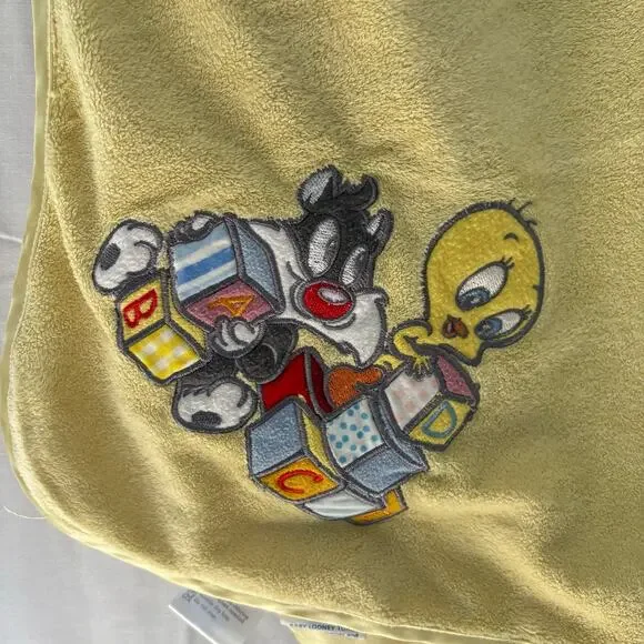 Baby Looney Tunes Vintage Satin Trim Embroidered Tweety Sylvester Blanket 28x38